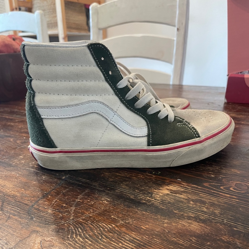 Boys / Men size 6 High Top Vans